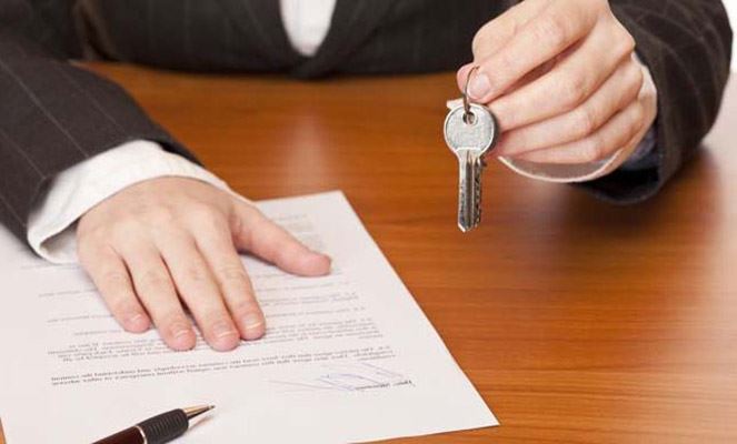 Выписка при продаже жилья: порядок, сроки, документы